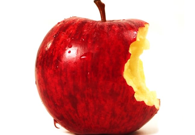 eat a red apple day