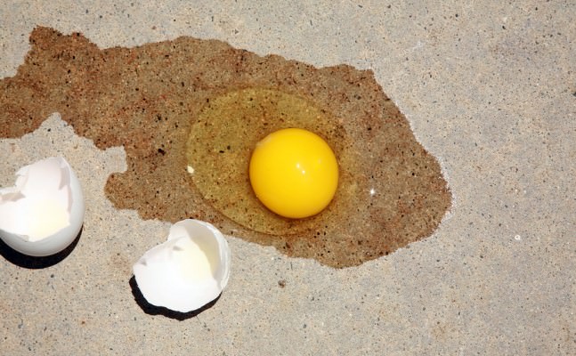 sidewalk egg frying day